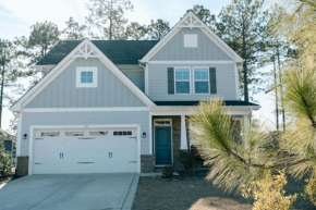 Sleeps 9- In Whispering Pines